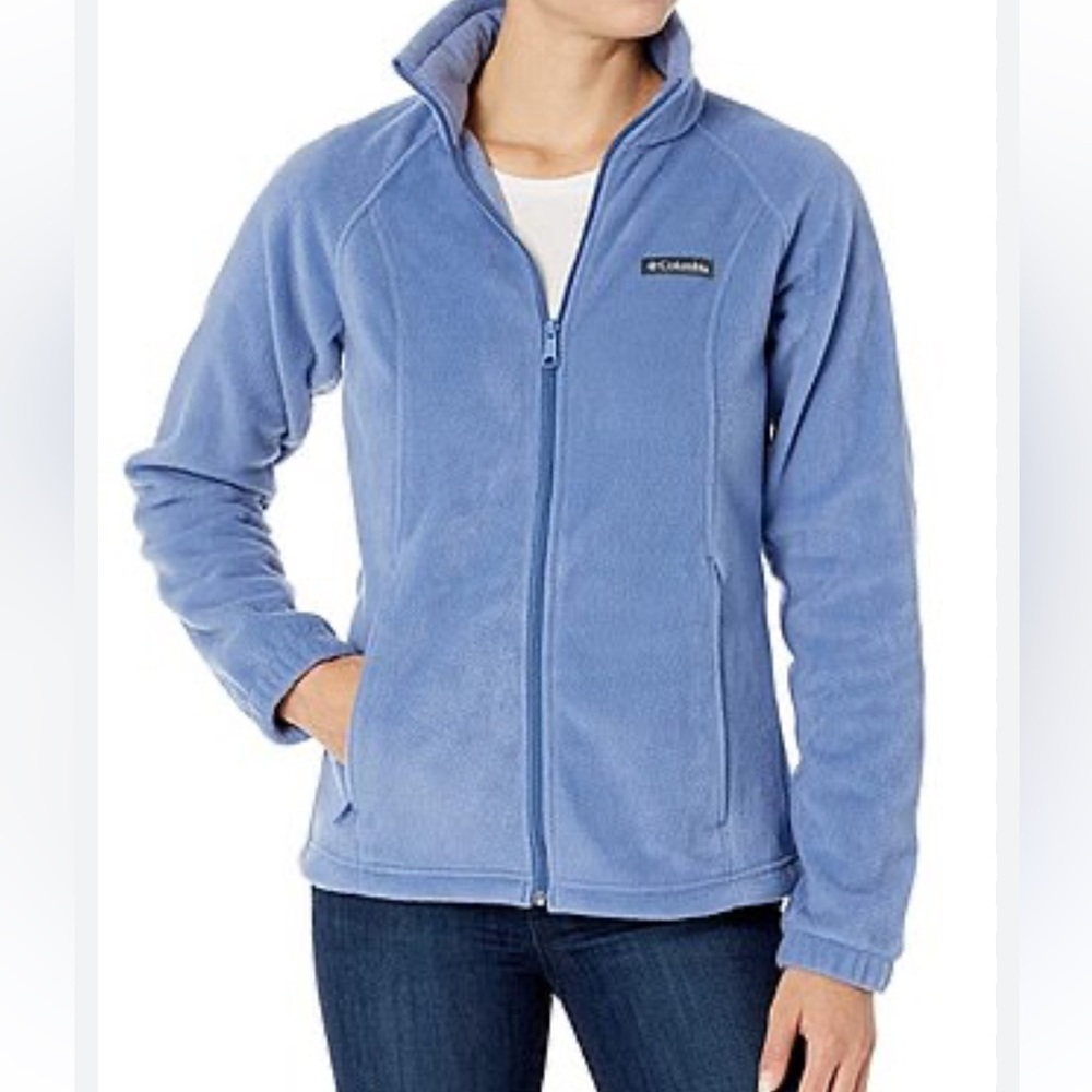 Columbia Women's light purple zip up jacket